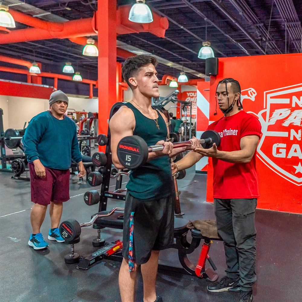 Gimnasio para ganar músculo en Puerto Rico con entrenamiento de fuerza